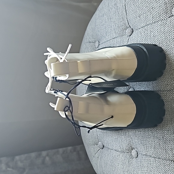 Forever 21 Womans Combat Style Boots - Picture 4 of 5